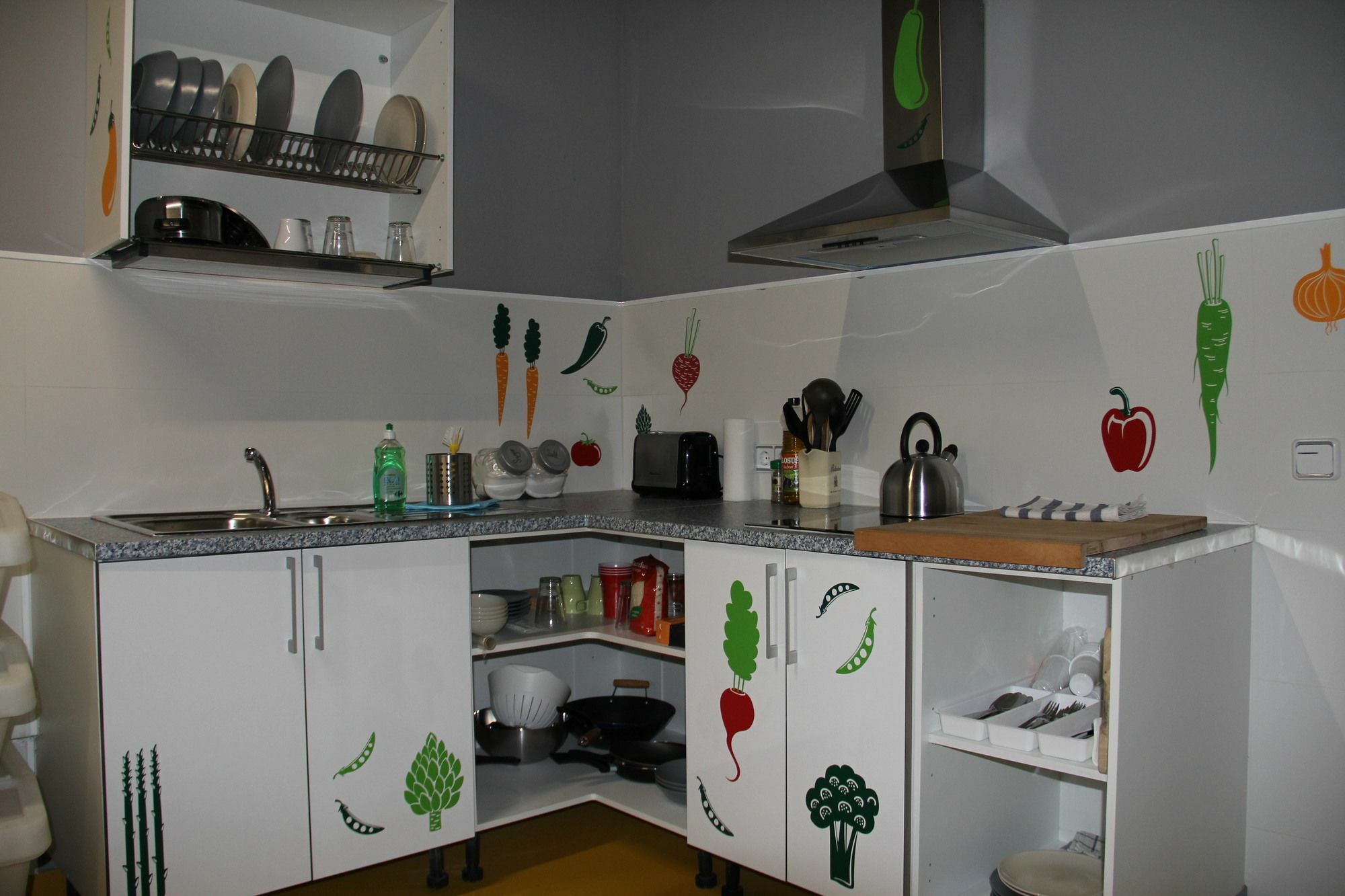 Sleep Green - Certified Eco Youth Hostel Барселона Екстериор снимка